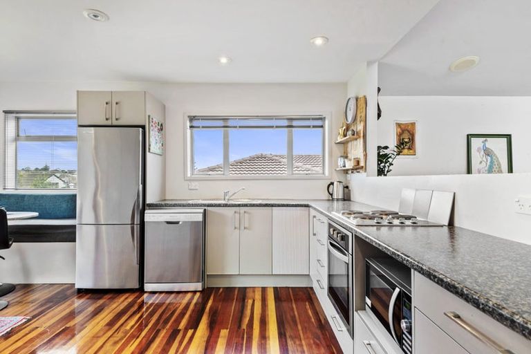 Photo of property in 2 Keys Street, Belmont, Auckland, 0622