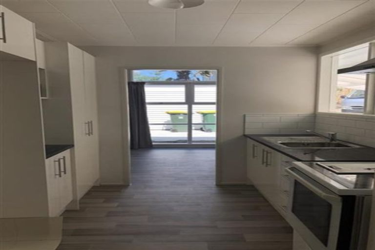 Photo of property in 30 Leaver Place, Weymouth, Auckland, 2103