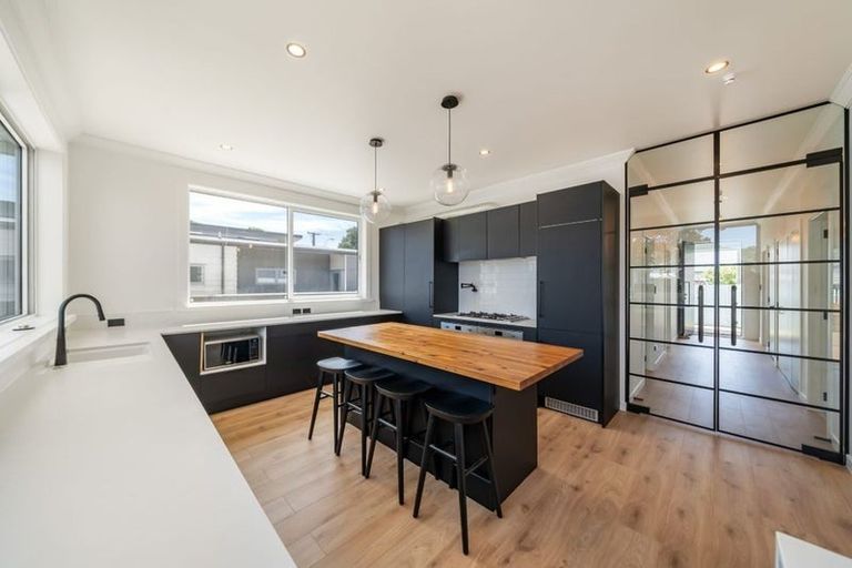 Photo of property in 129 William Street, Petone, Lower Hutt, 5012