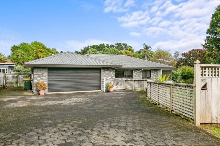 Photo of property in 80 Wairau Road, Oakura, 4314