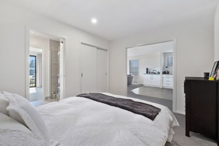 Photo of property in 9 Mount Creighton Crescent, Wanaka, 9305