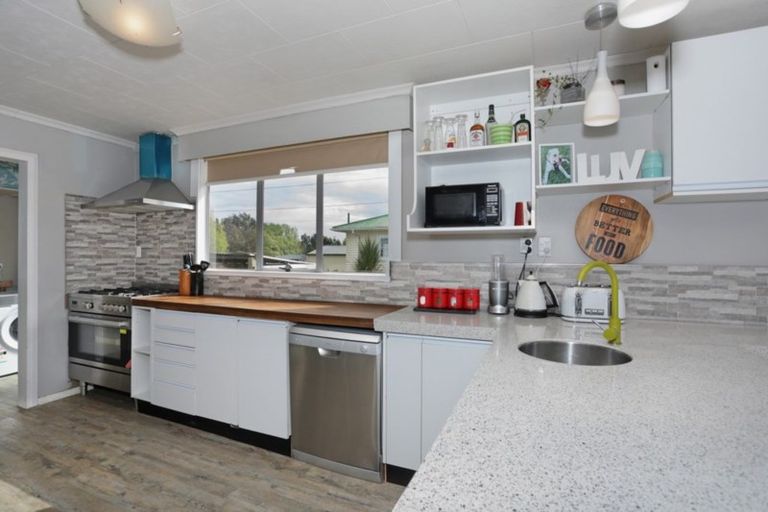 Photo of property in 36 Canteen Street, Marton, 4710