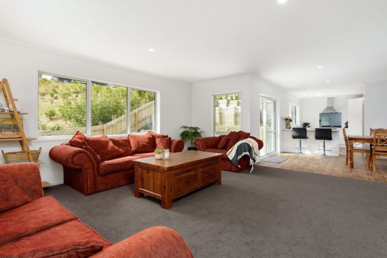 Photo of property in 16 Antrim Glade, Welcome Bay, Tauranga, 3175
