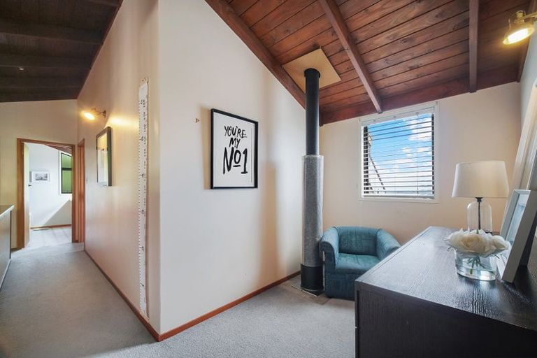 Photo of property in 11 Dunolly Place, Pukekohe, 2120