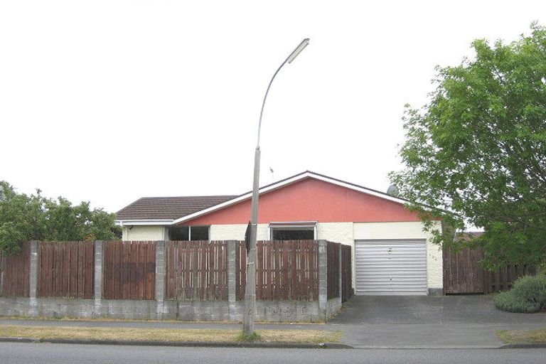 Photo of property in 126 Queenspark Drive, Parklands, Christchurch, 8083