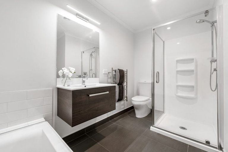 Photo of property in 10 Alexander Willis Crescent, Hobsonville, Auckland, 0616