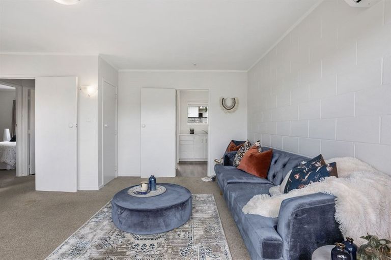 Photo of property in 2/34 Watea Road, Sandringham, Auckland, 1025