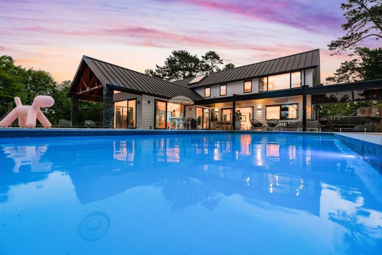 Photo of property in 16 Collings Drive, Lucas Heights, Albany, 0793