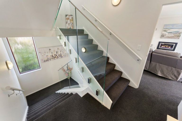 Photo of property in 11 Island View Terrace, Waikanae Beach, Waikanae, 5036