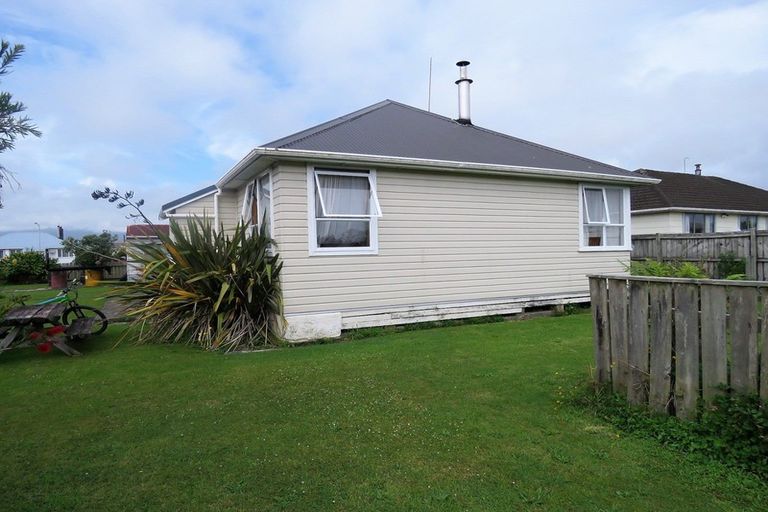 Photo of property in 2 Gothard Place, Westport, 7825