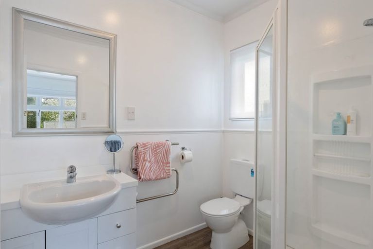 Photo of property in 7 Kawiu Road, Levin, 5510