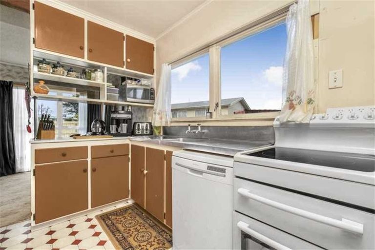 Photo of property in 24 President Avenue, Papakura, 2110