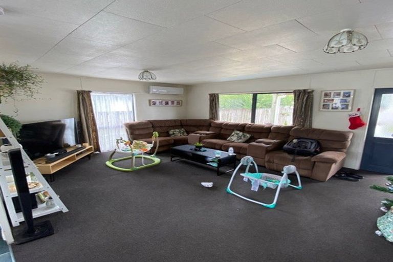 Photo of property in 16 Penney Green, Nawton, Hamilton, 3200