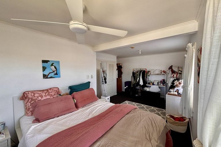 Photo of property in 40 Strid Road, Te Atatu South, Auckland, 0610