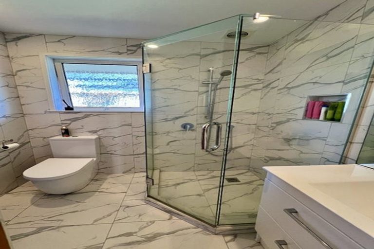 Photo of property in 2/179 Victoria Road, Devonport, Auckland, 0624