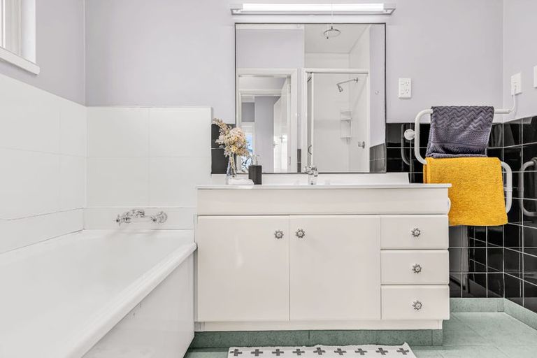 Photo of property in 37 Colwyn Street, Bryndwr, Christchurch, 8053