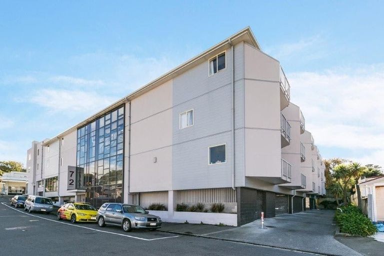 Photo of property in Luxford Villas, 110/72 Herald Street, Berhampore, Wellington, 6023