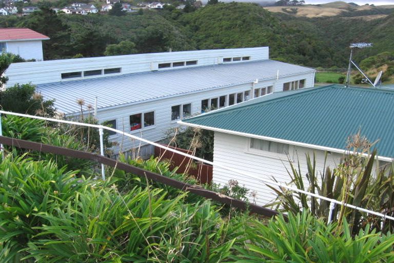 Photo of property in 8 Mark Avenue, Paparangi, Wellington, 6037