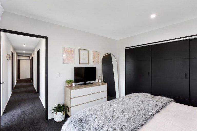 Photo of property in 71 Owhiro Avenue, Mosgiel, 9024