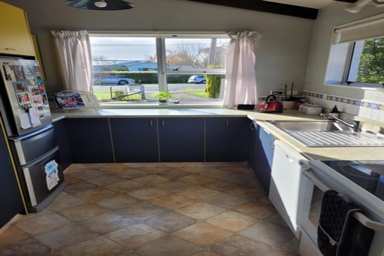 Photo of property in 22 Jellicoe Street, Greytown, 5712