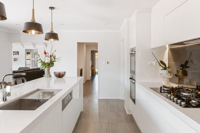 Photo of property in 18 Parlane Drive, Huapai, Kumeu, 0810