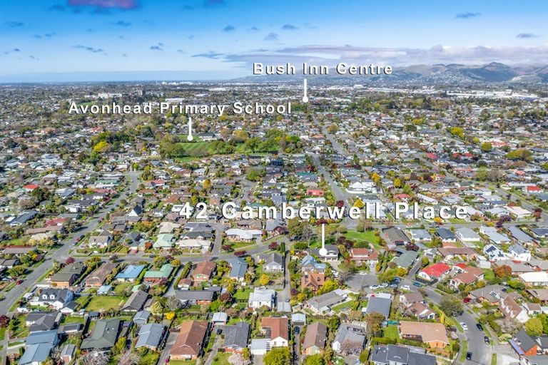 Photo of property in 42 Camberwell Place, Avonhead, Christchurch, 8042