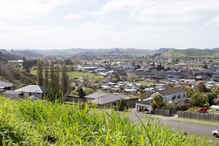 Photo of property in 51 Parkdale Drive, Aramoho, Wanganui, 4500