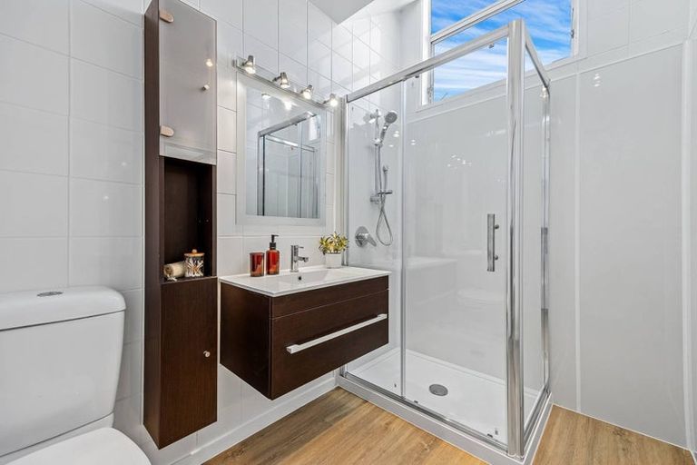 Photo of property in 72b Office Road, Merivale, Christchurch, 8014