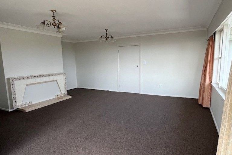 Photo of property in 105 Bleakhouse Road, Howick, Auckland, 2014