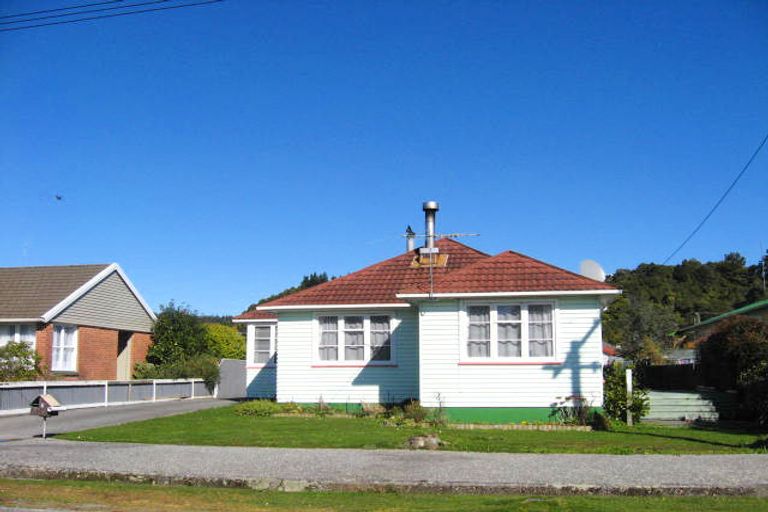 Photo of property in 8 Eva Street, Greymouth, 7805