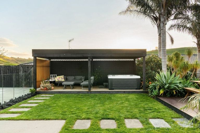 Photo of property in 190 Ballintoy Park Drive, Welcome Bay, Tauranga, 3175