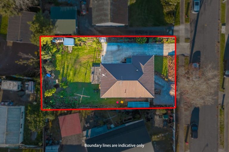 Photo of property in 35 Moncrieff Avenue, Clendon Park, Auckland, 2103