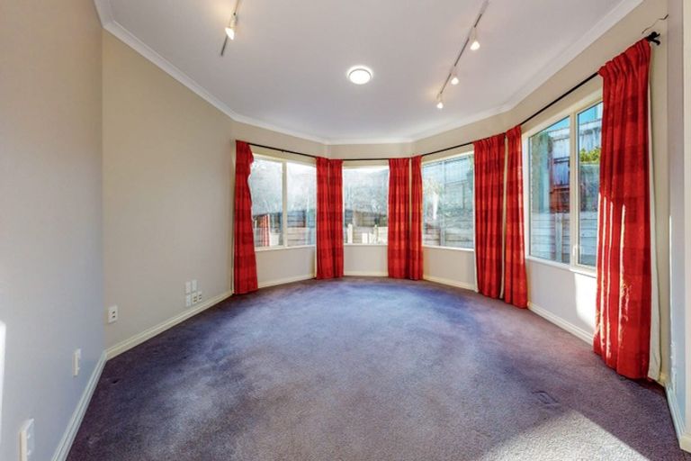 Photo of property in 82 Amesbury Drive, Churton Park, Wellington, 6037