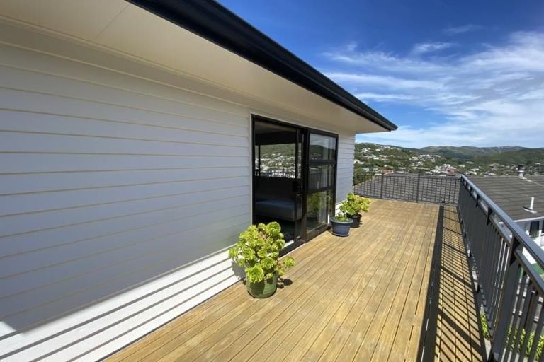 Photo of property in 34 Percy Dyett Drive, Karori, Wellington, 6012