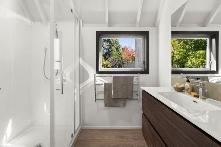 Photo of property in 25 Muritai Crescent, Havelock North, 4130