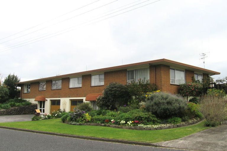 Photo of property in 1 Cooneys Drive, Matua, Tauranga, 3110
