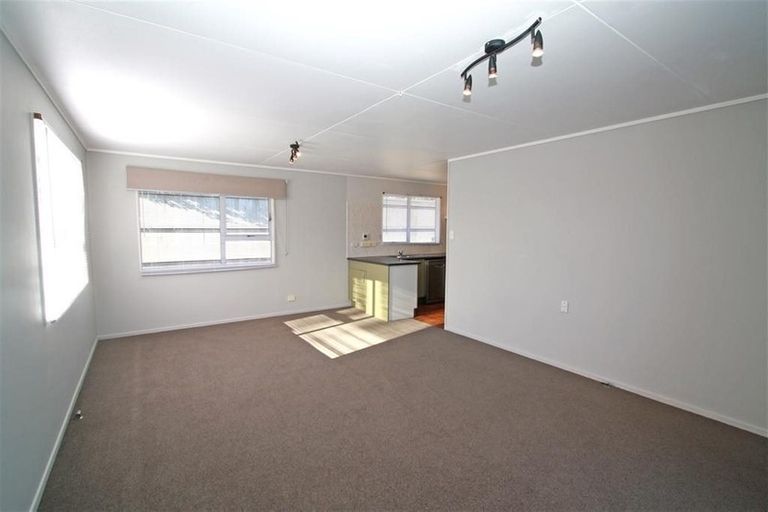 Photo of property in 3b Tavistock Street, Westown, New Plymouth, 4310