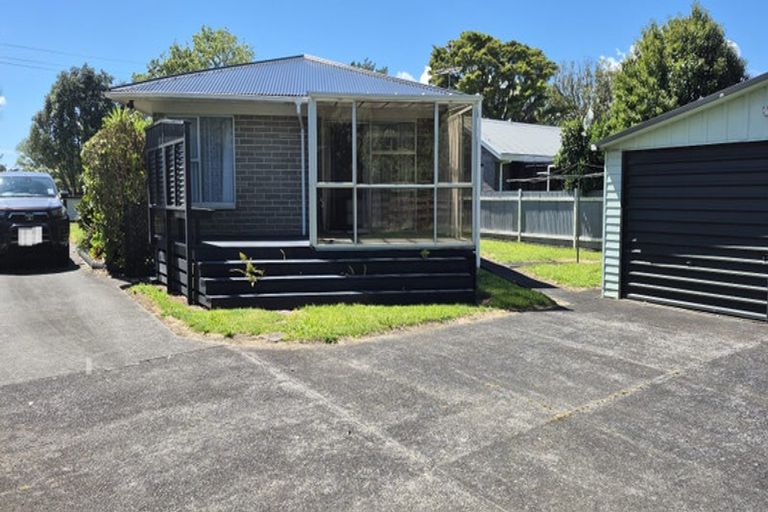 Photo of property in 44 Racecourse Road, Waiuku, 2123