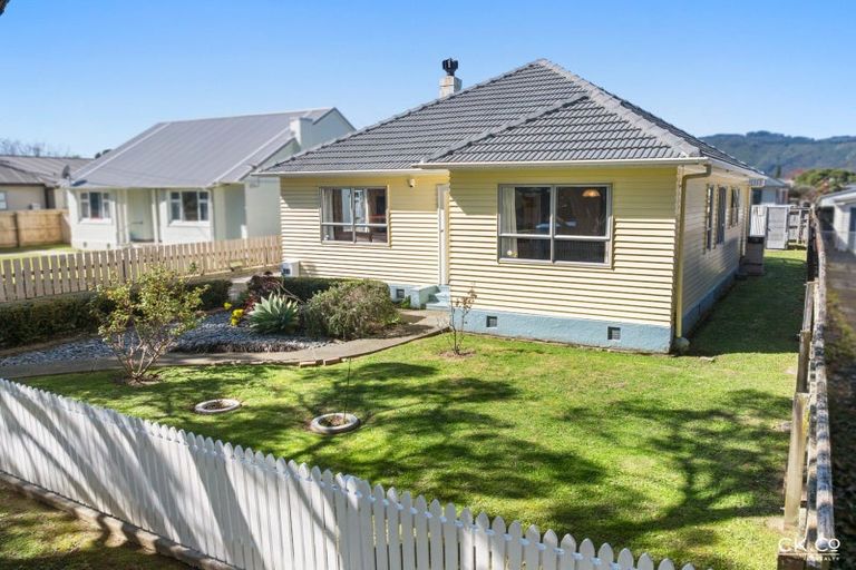 Photo of property in 17 Hart Avenue, Boulcott, Lower Hutt, 5011