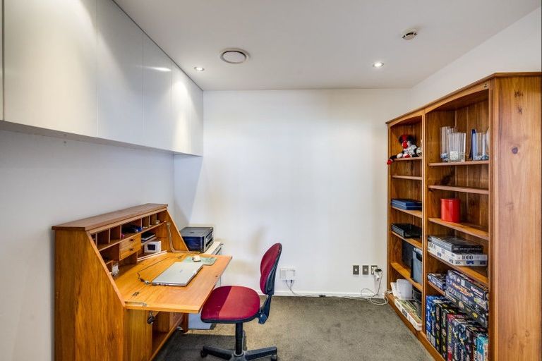 Photo of property in 209/7 Humber Street, Pandora, Napier, 4110