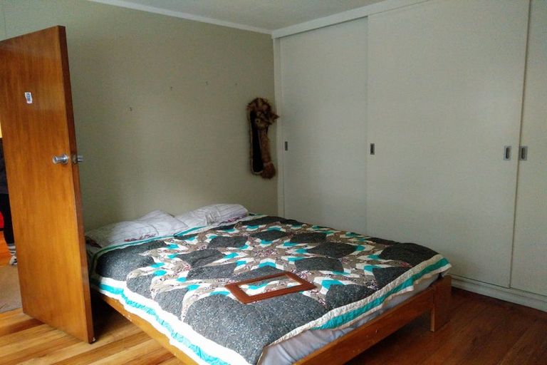 Photo of property in 92 Russell Terrace, Berhampore, Wellington, 6023