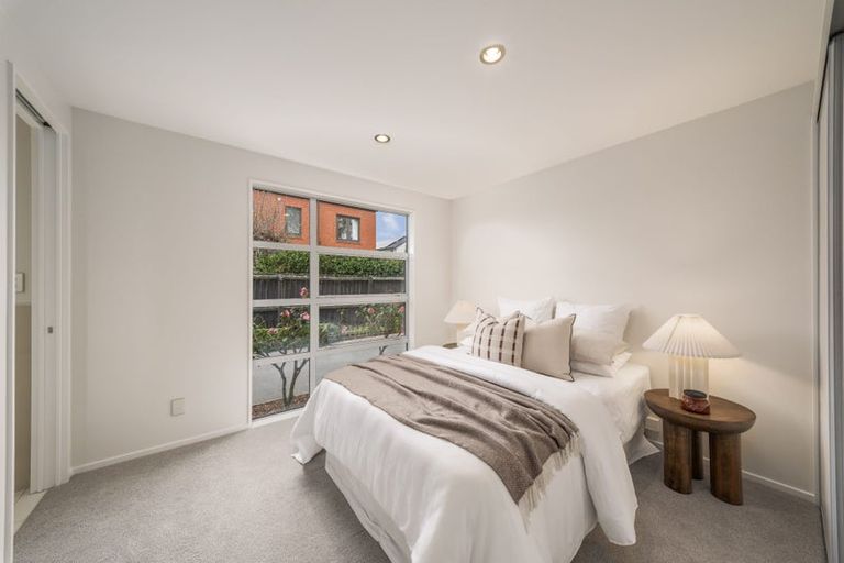 Photo of property in 72 Wai-iti Terrace, Bryndwr, Christchurch, 8052