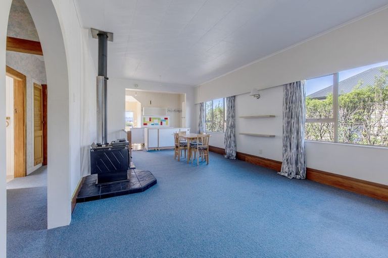 Photo of property in 49 Waverley Street, Waipawa, 4210