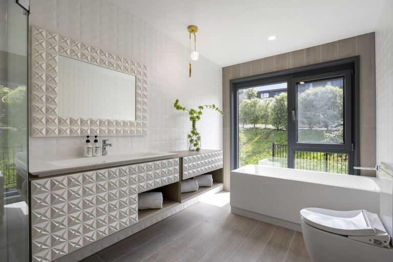 Photo of property in 48a Peter Terrace, Castor Bay, Auckland, 0620