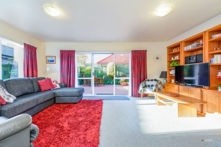 Photo of property in 5/6 Palmer Crescent, Silverstream, Upper Hutt, 5019