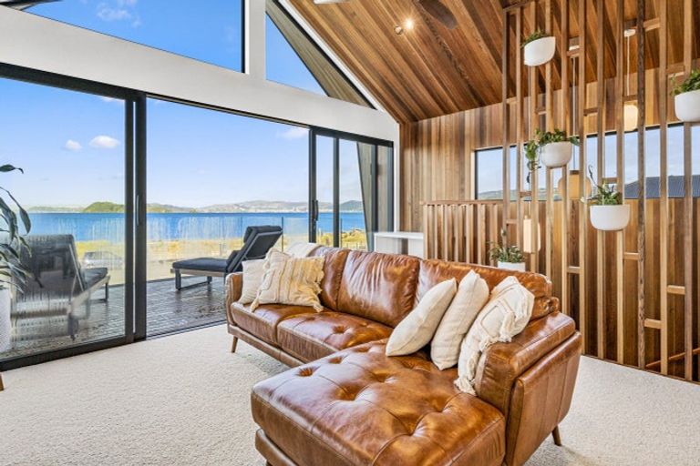 Photo of property in 239 The Esplanade, Petone, Lower Hutt, 5012