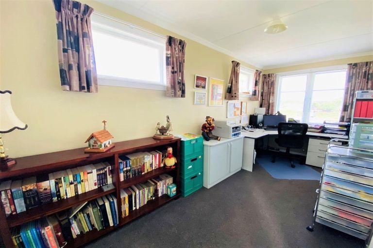 Photo of property in 94 Stanners Street, Eltham, 4322