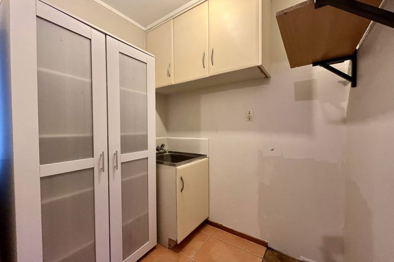 Photo of property in 7 Palmetto Place, Goodwood Heights, Auckland, 2105