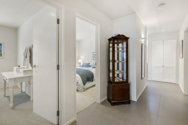 Photo of property in 34 Marine Parade, Macandrew Bay, Dunedin, 9014