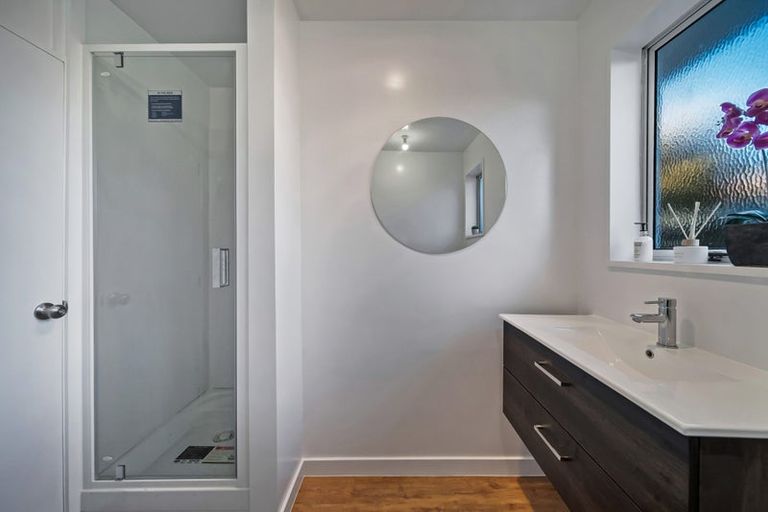 Photo of property in 2/58 Inwoods Road, Parklands, Christchurch, 8083
